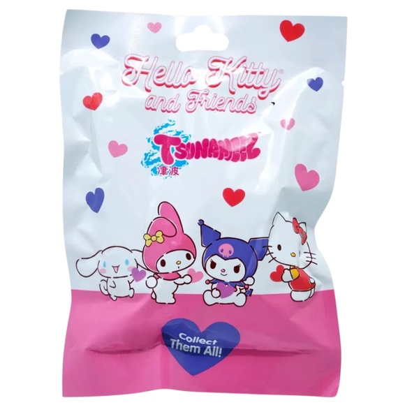 Hello Kitty & Friends Tsunameez Blind Bag | Backpack Charms & Keychains for Girl - Picture 2 of 5